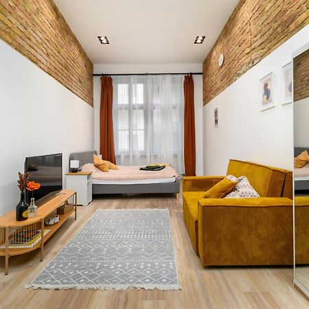 Downtown Apartment 2 Minutes From Opera House Budapest Exterior photo