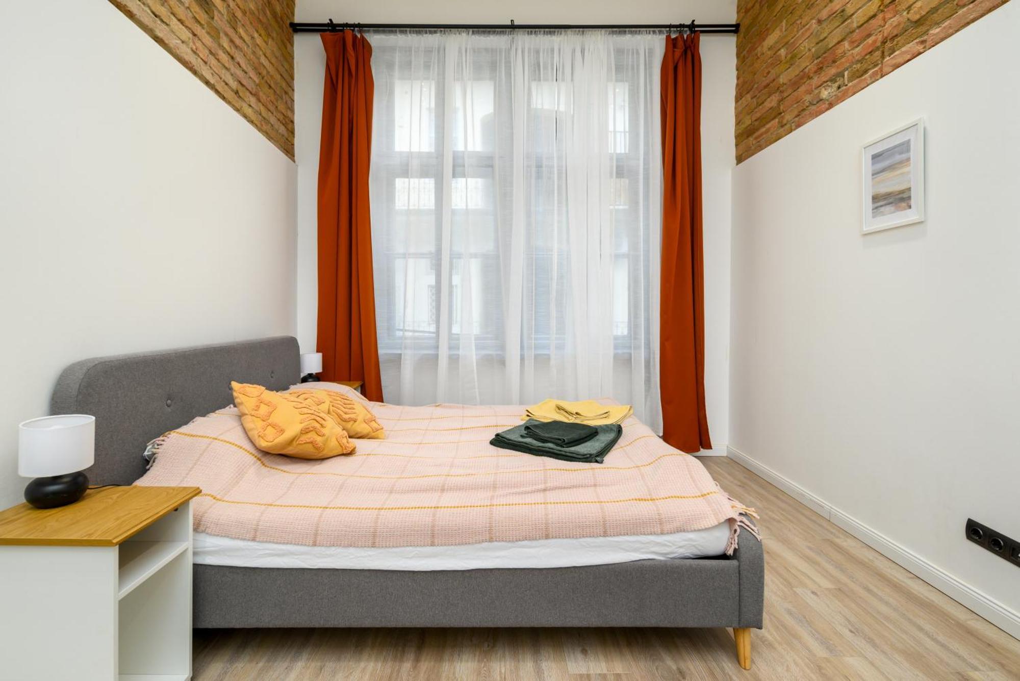 Downtown Apartment 2 Minutes From Opera House Budapest Exterior photo